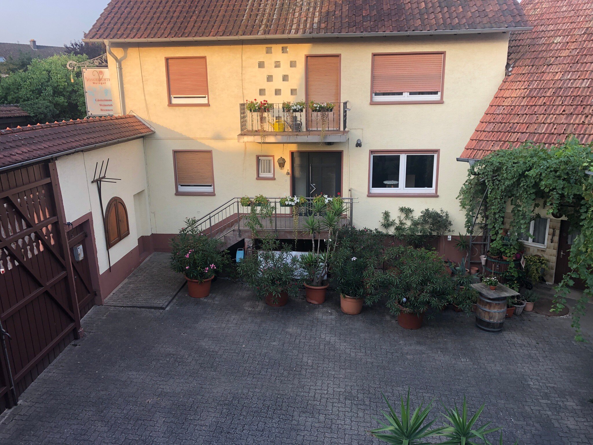 Weingut und Gastehaus Vongerichten-官方