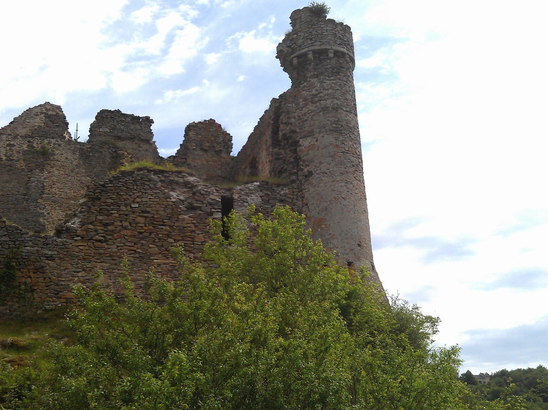 Château-Rocher-Saint-Remy-de-Blot必去景点
