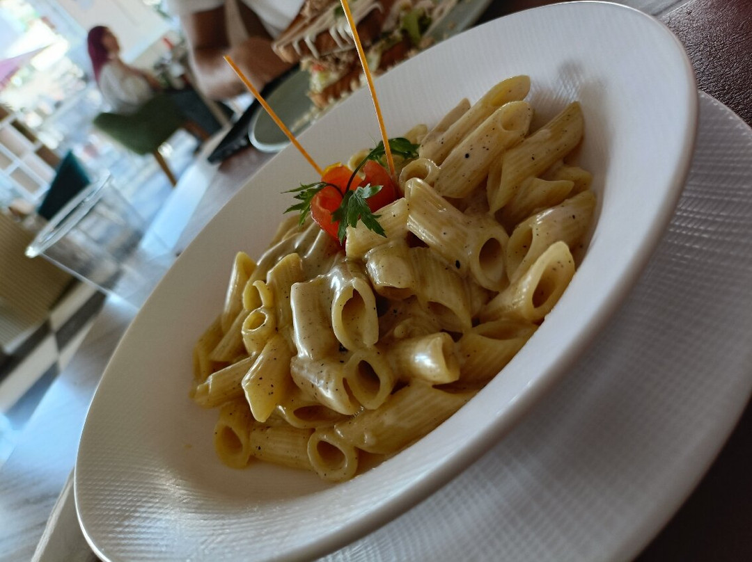 La calèche plus cafe patisserie restaurant