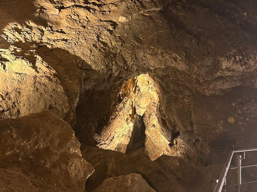 Grotte di Val de' Varri-Pescorocchiano必去景点