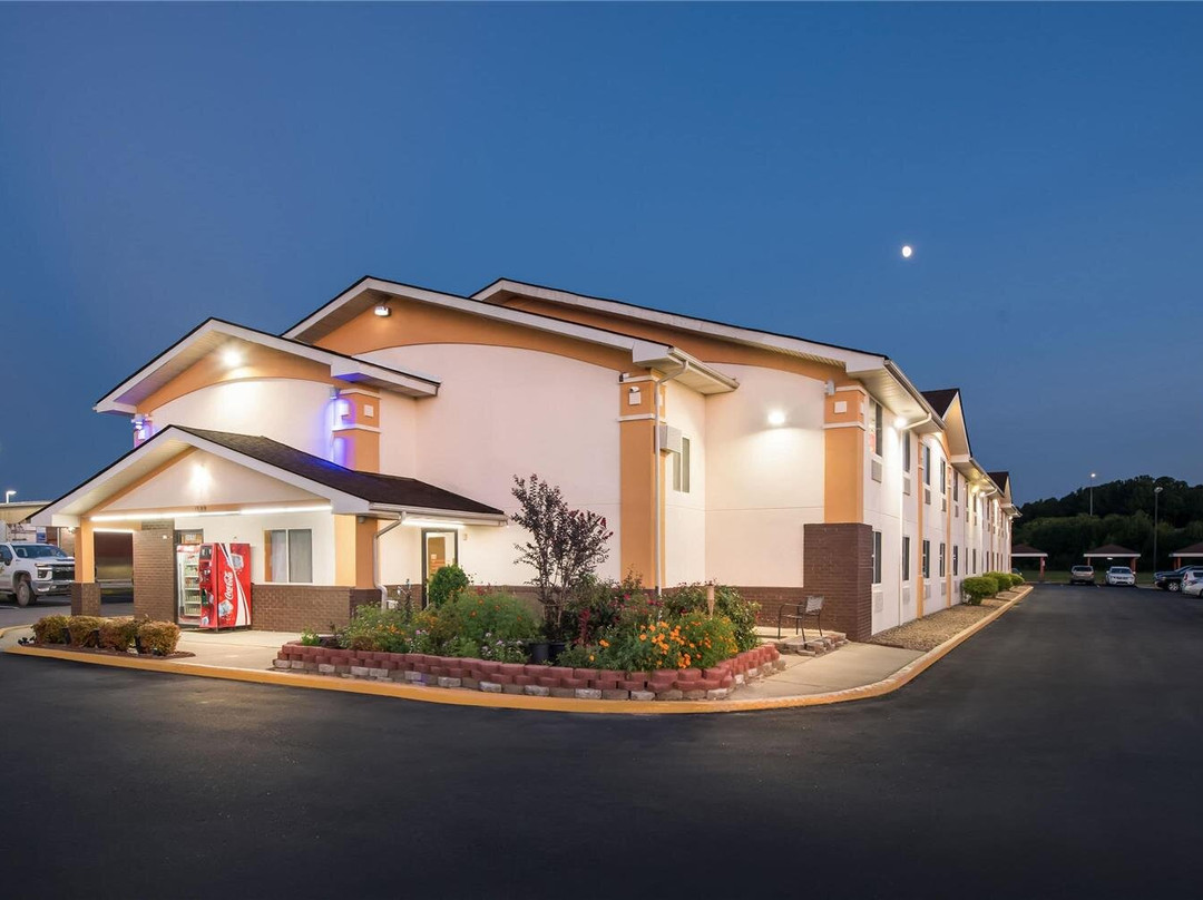 Carrsville酒店住宿-Super 8 By Wyndham Franklin