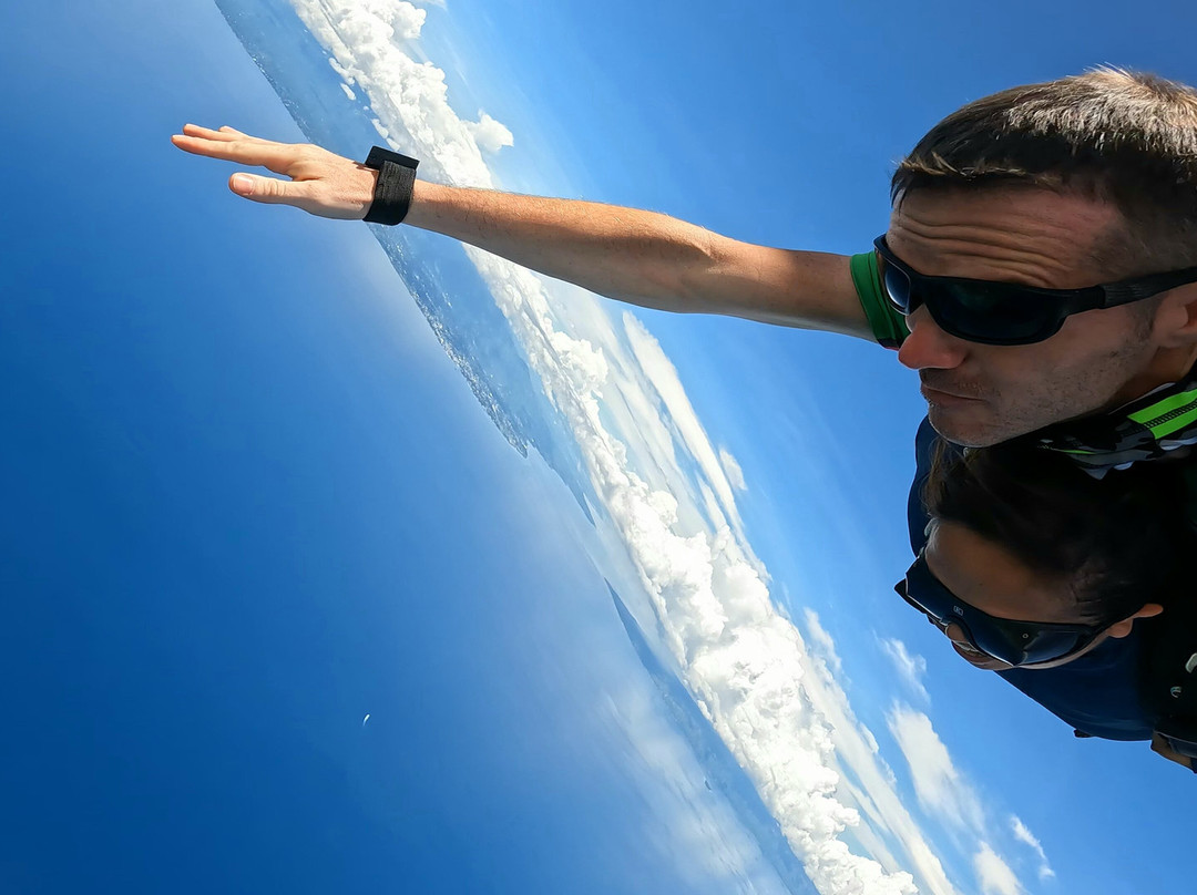 Skydive Siquijor-锡基霍尔必去景点