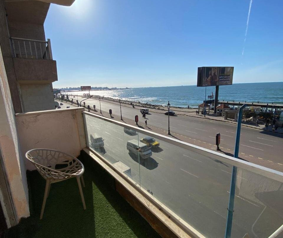 Alex Inn Suites & Rooms