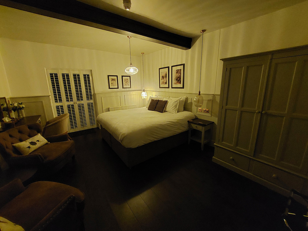 The Woolpack Hotel主图