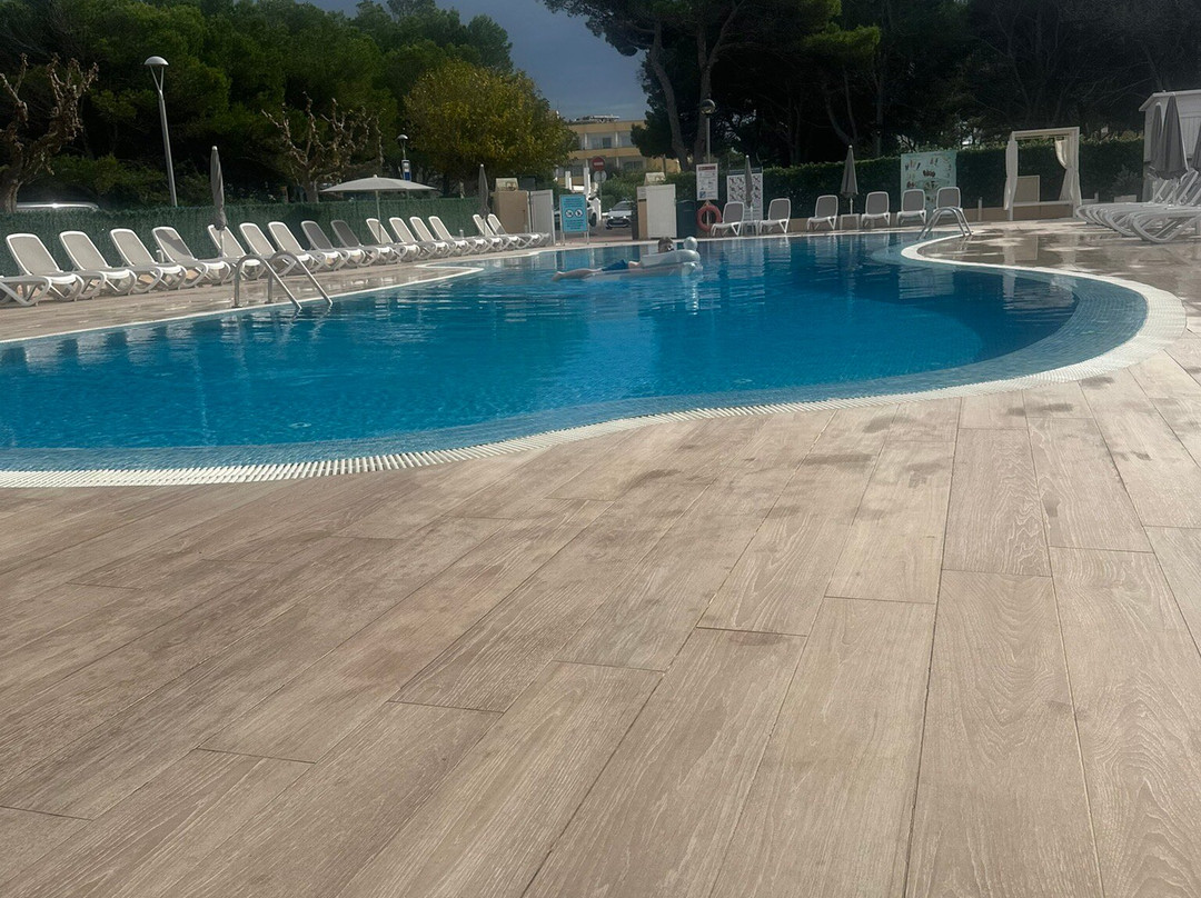 Maribel Apartamentos主图