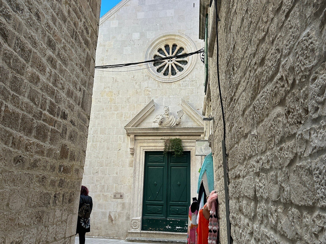 The Church of St. Peter-特罗吉尔必去景点