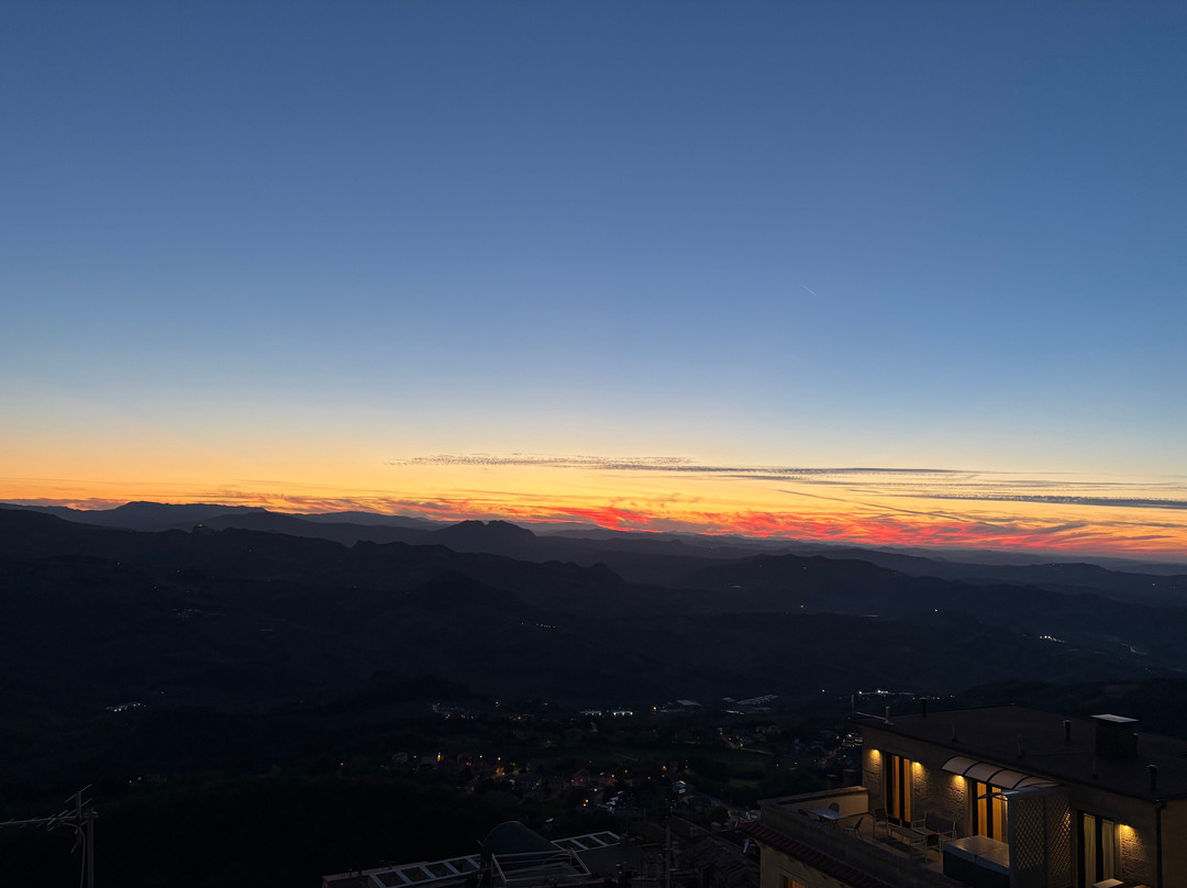 拉格罗塔酒店主图