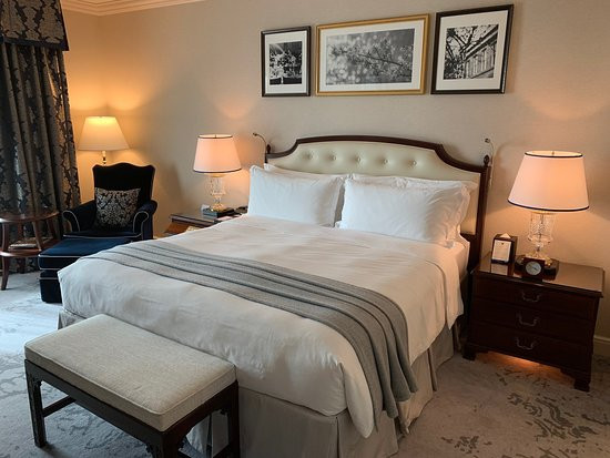 大阪丽思卡尔顿酒店主图