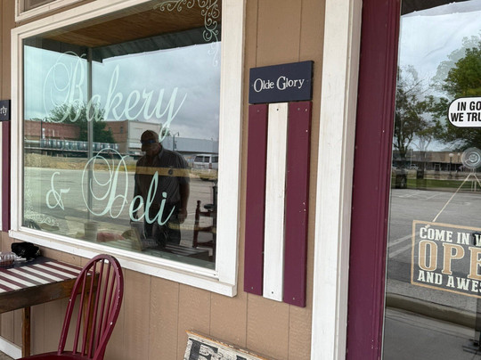 On The Square Deli & Bakery