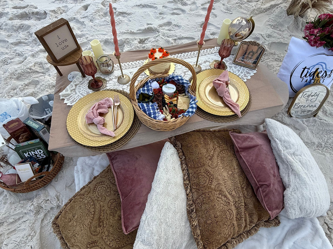 Tides And Tassels-德斯廷必去景点