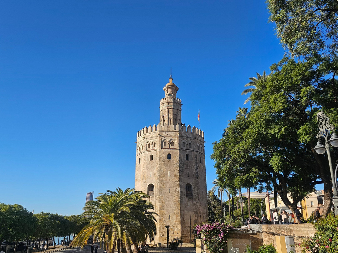 Follow Me Tours-阿尔布赞拉必去景点