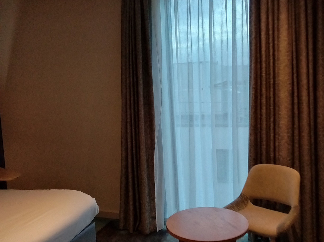 宜必思尚品伦敦希思罗机场酒店主图