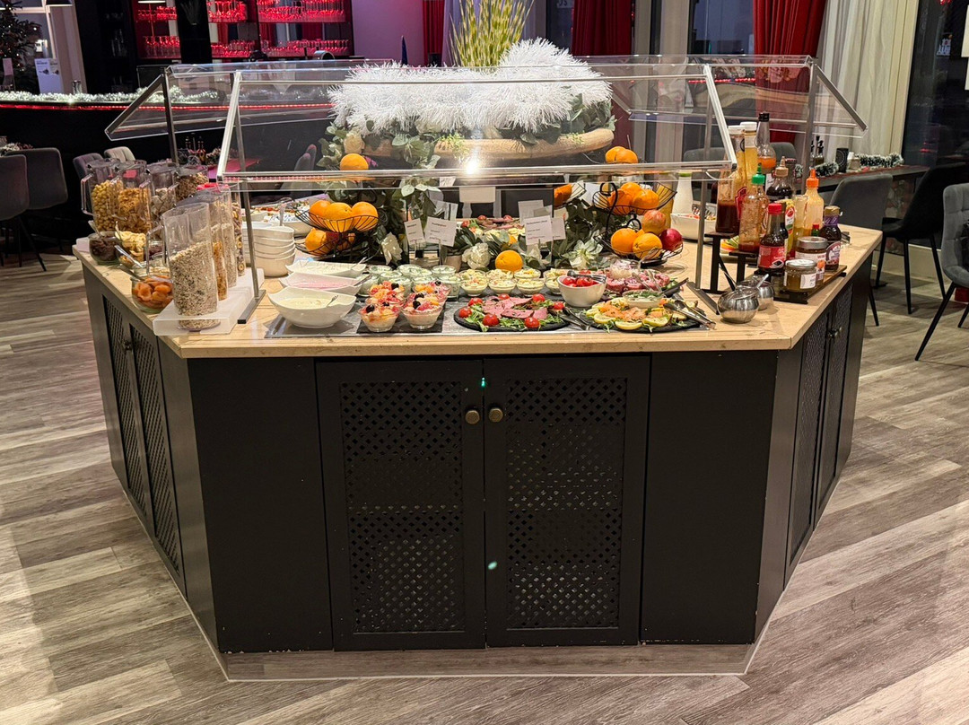 阿哈特普利米尔机场汉诺威酒店主图