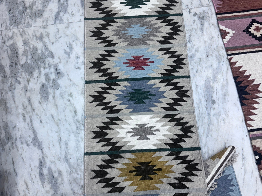 ABC Rugs & Jewelry-斋蒲尔必去景点