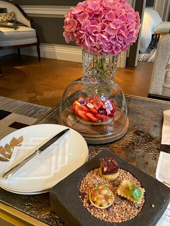 巴黎瑰丽酒店主图