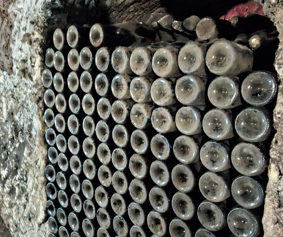 Angelliaume-Cravant-les-Coteaux必去景点