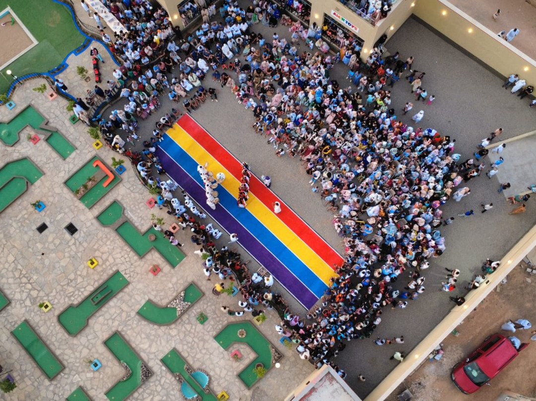 Topi parc de jeux-廷吉尔必去景点