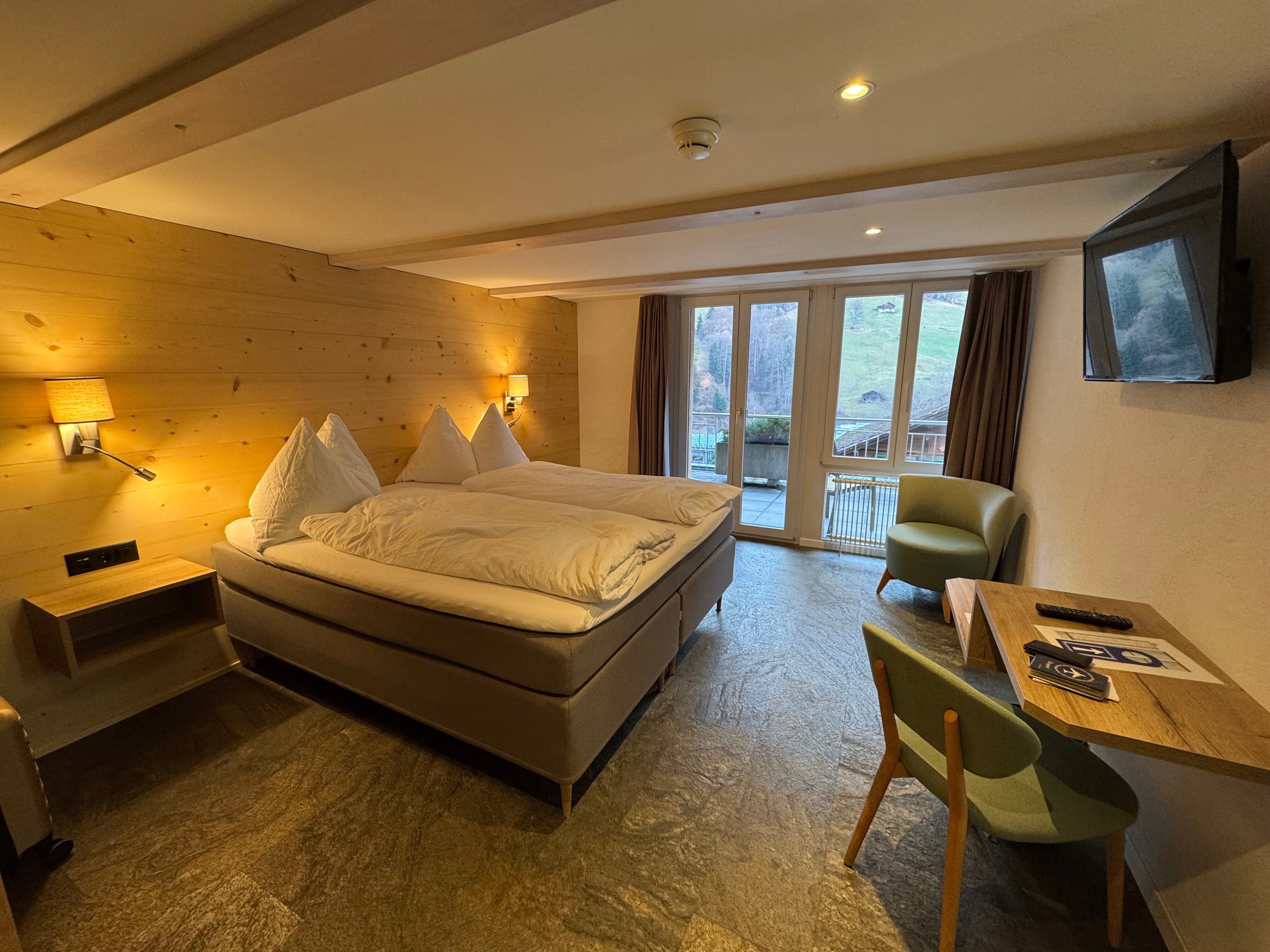 希尔伯亨酒店-官方