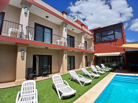 Hotel Roble Blanco主图