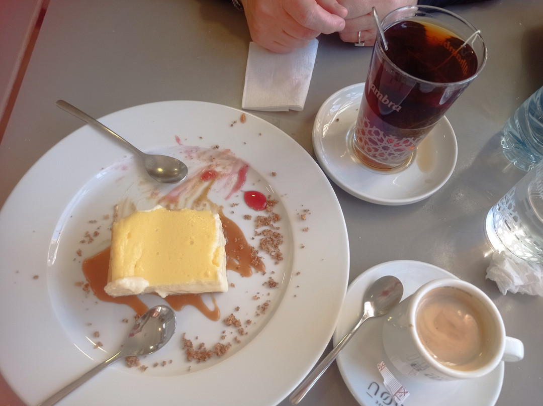 Ecoalbergue & Restaurante La Mola