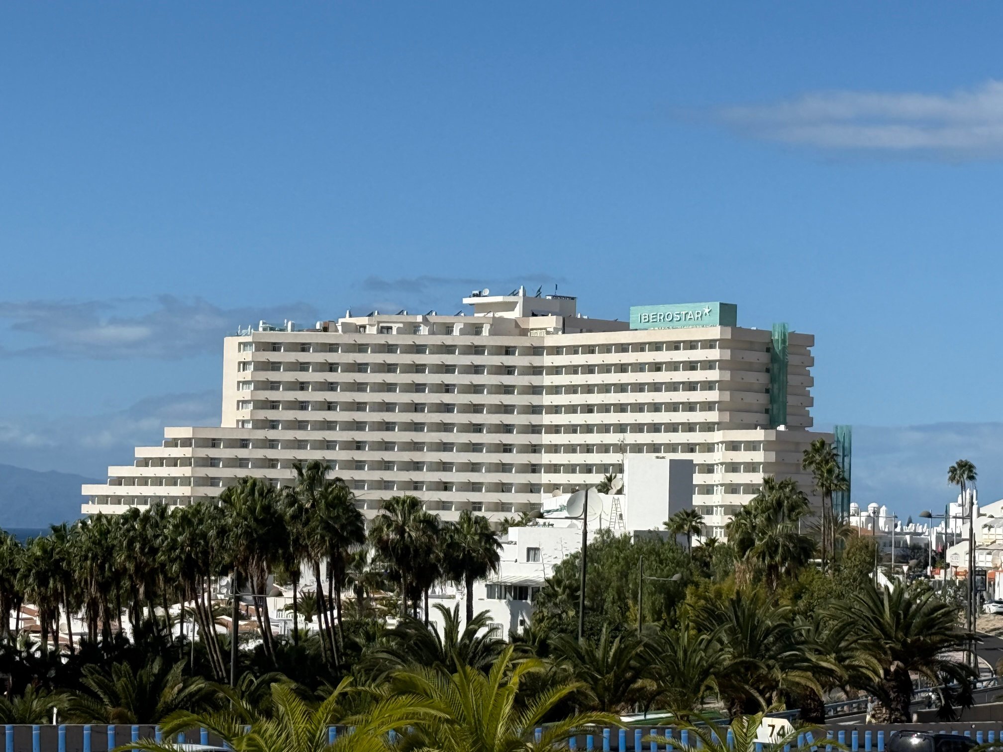 伊波罗之星邦贾维尔海滩酒店-官方