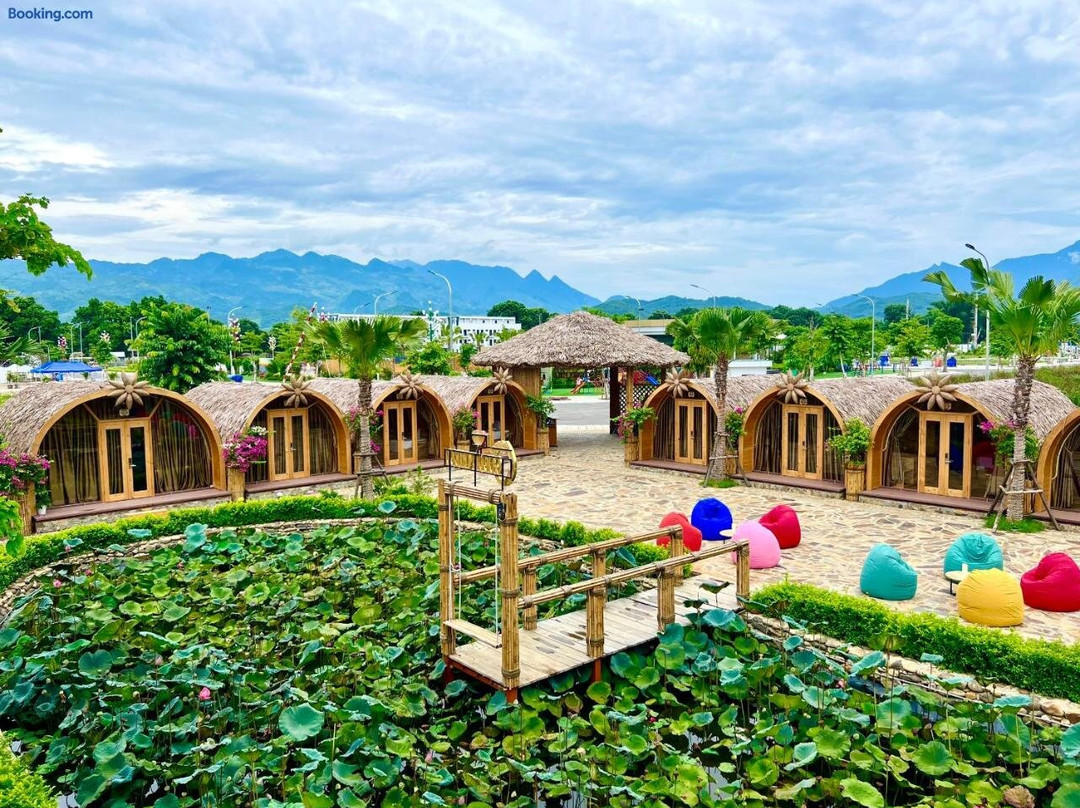 Khu Nghỉ Trải Nghiệm Golden Field Nghĩa Lộ