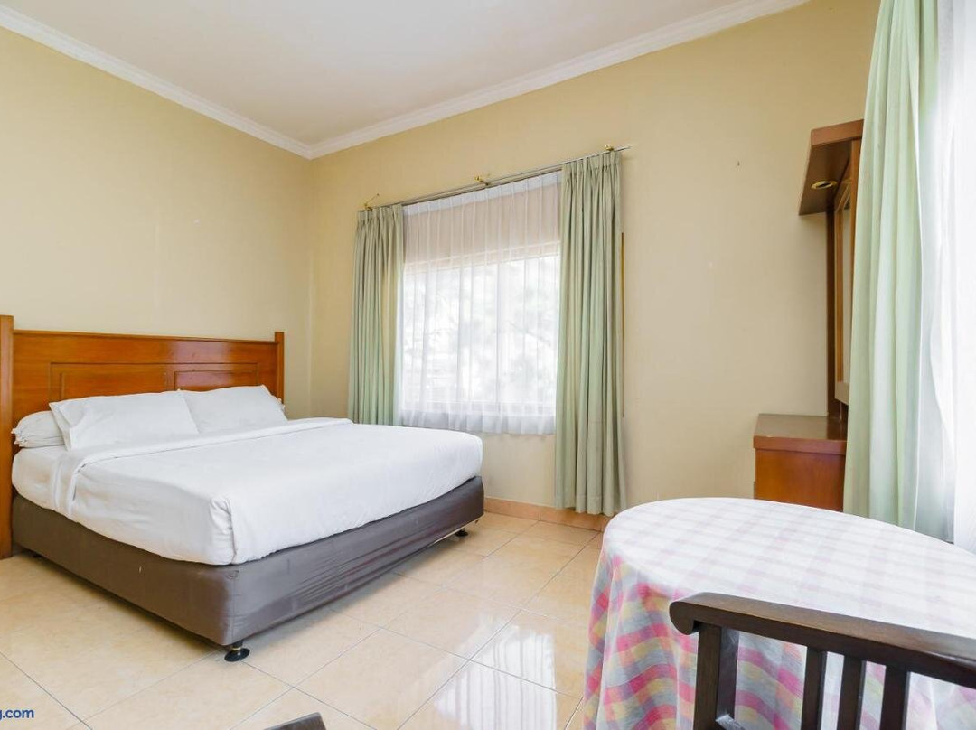 Urbanview Hotel Cendrawasih Lahat By RedDoorz