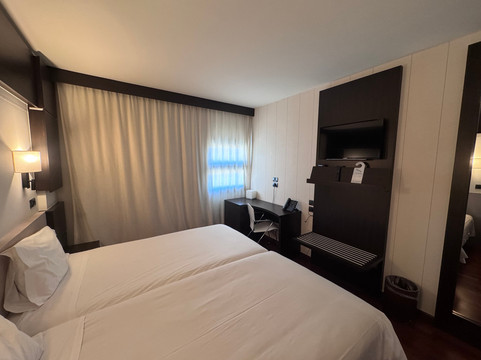 欧罗巴酒店主图