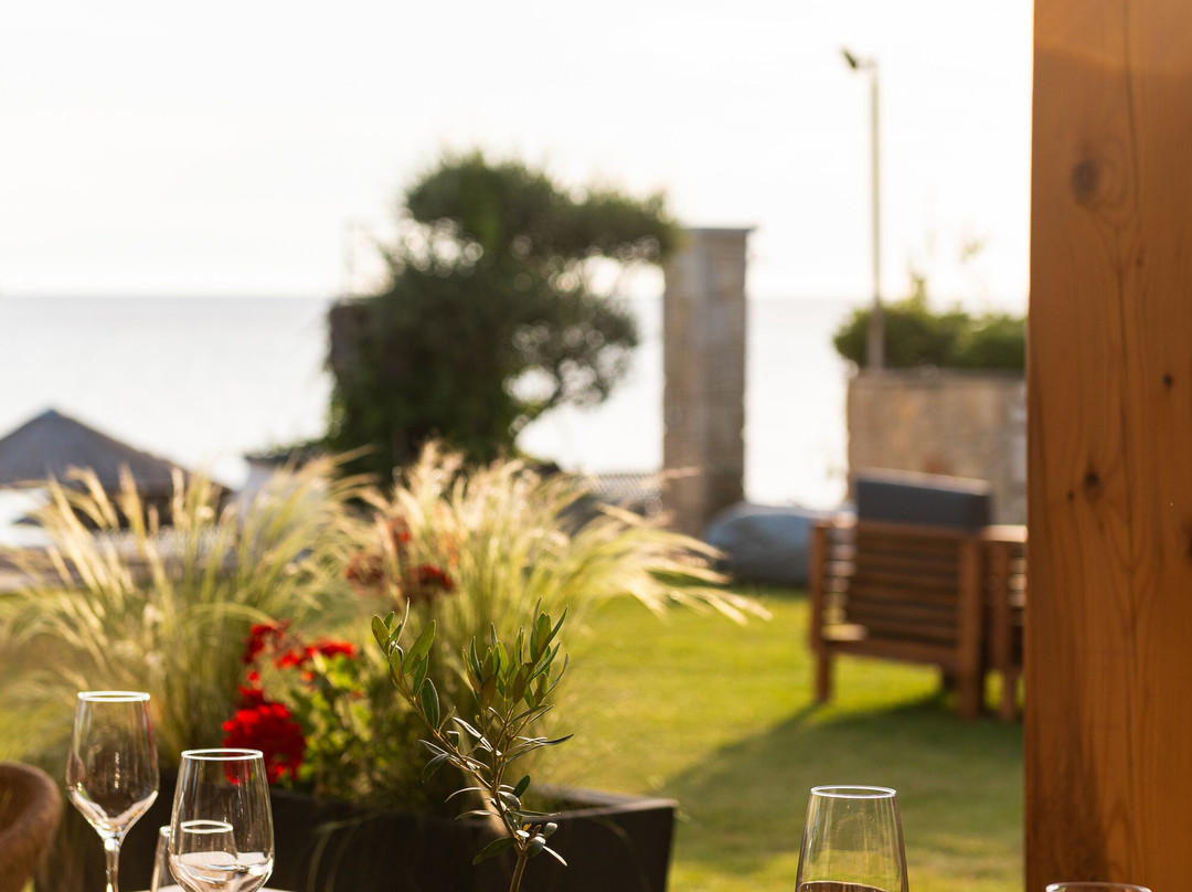 Olive Seaside Bar & Restaurant