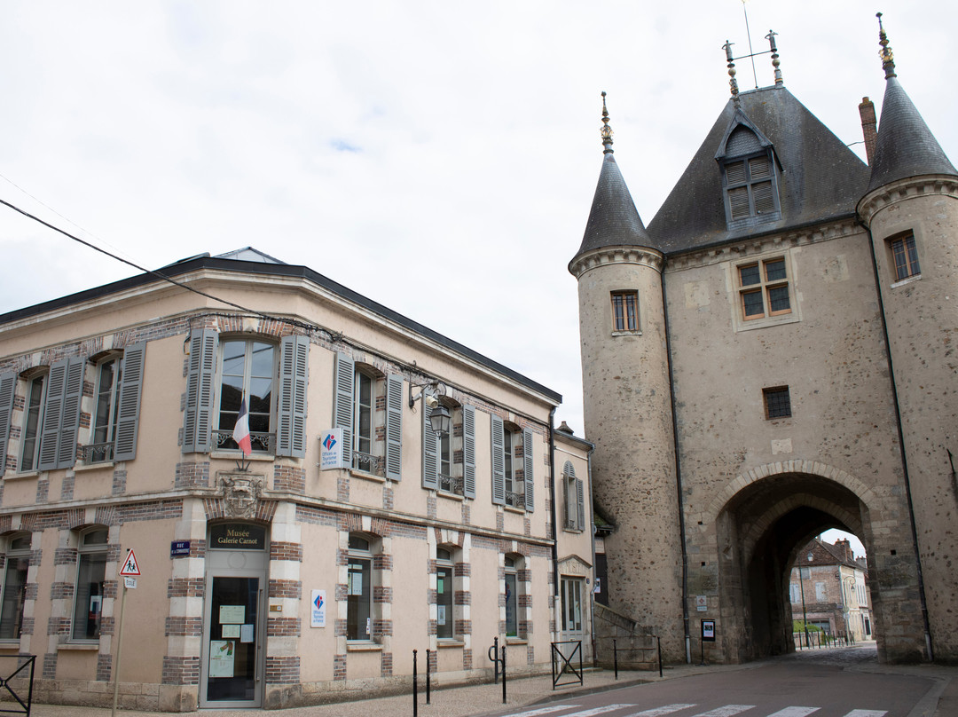 Musée Galerie Carnot-Villeneuve-sur-Yonne必去景点