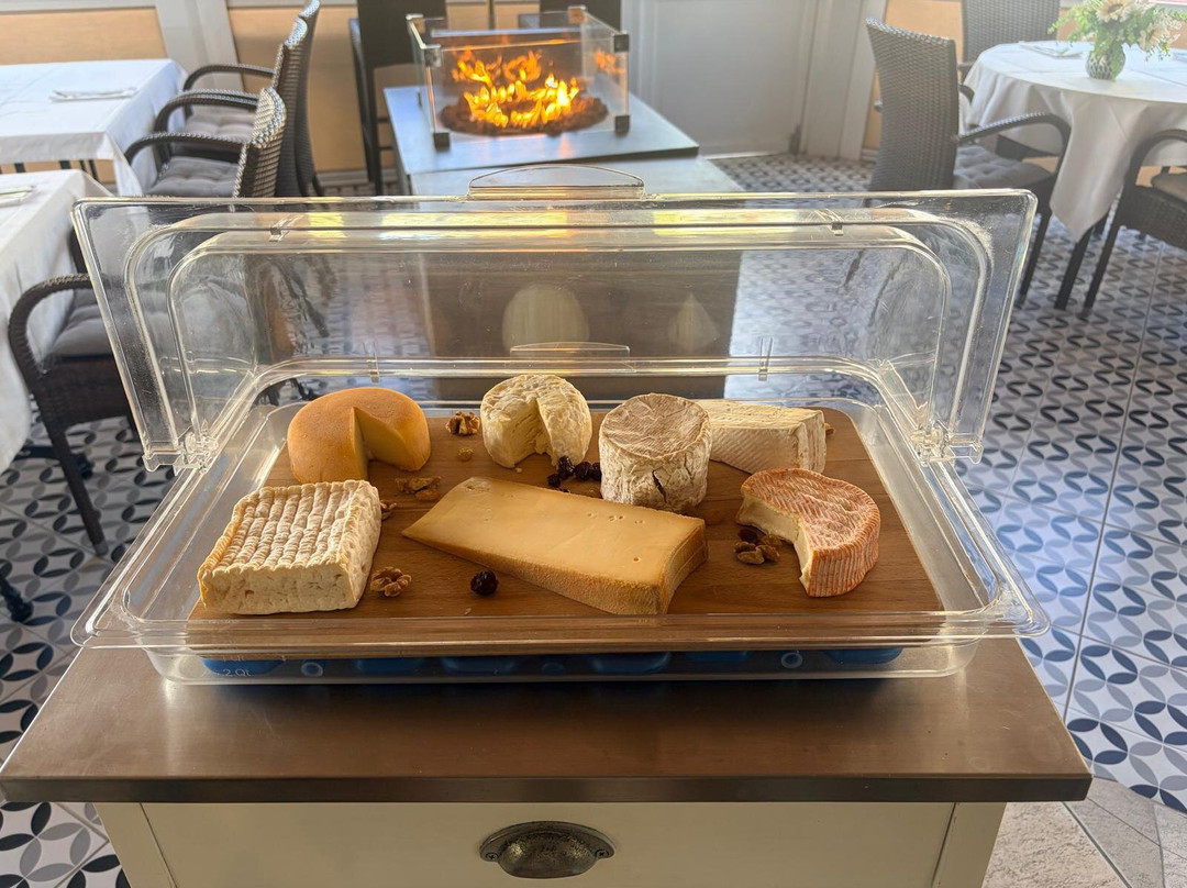 Le Gourmet Restaurant
