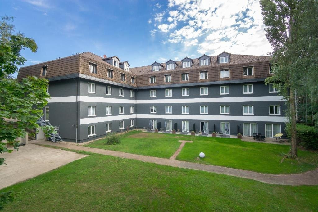 Stassfurt酒店住宿-SL'Otel Im Parforcehaus