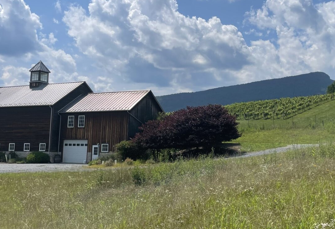 Jump Mountain Vineyard-Rockbridge Baths必去景点