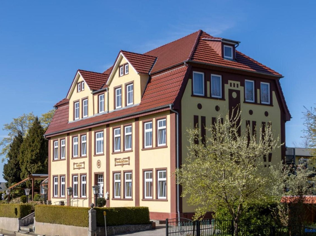 Stoenkvitz酒店住宿-Hotel Gesellschaftshaus