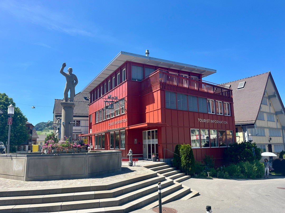 Landsgemeinde-Brunnen - Cantonal Assembly Fountain