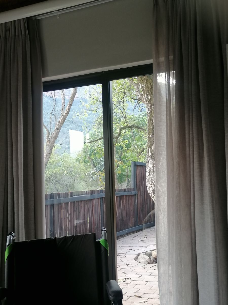 Falcon Glen Hot Springs Resort-客卧