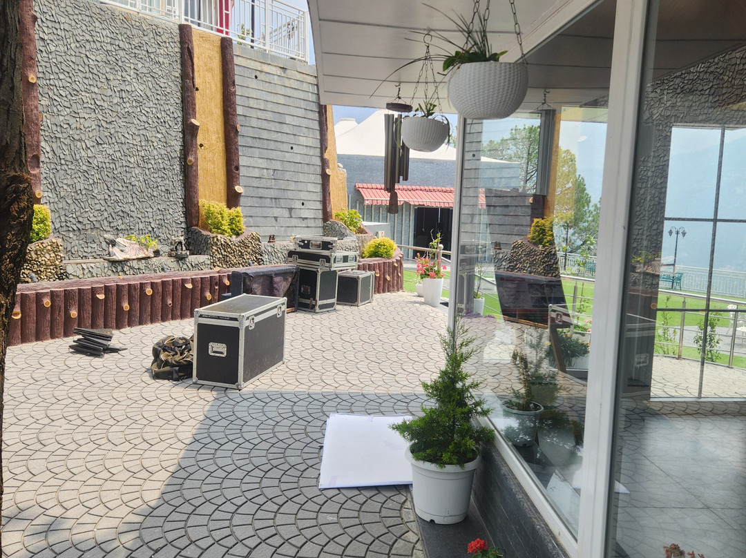 里根塔山顶酒店，西姆拉主图