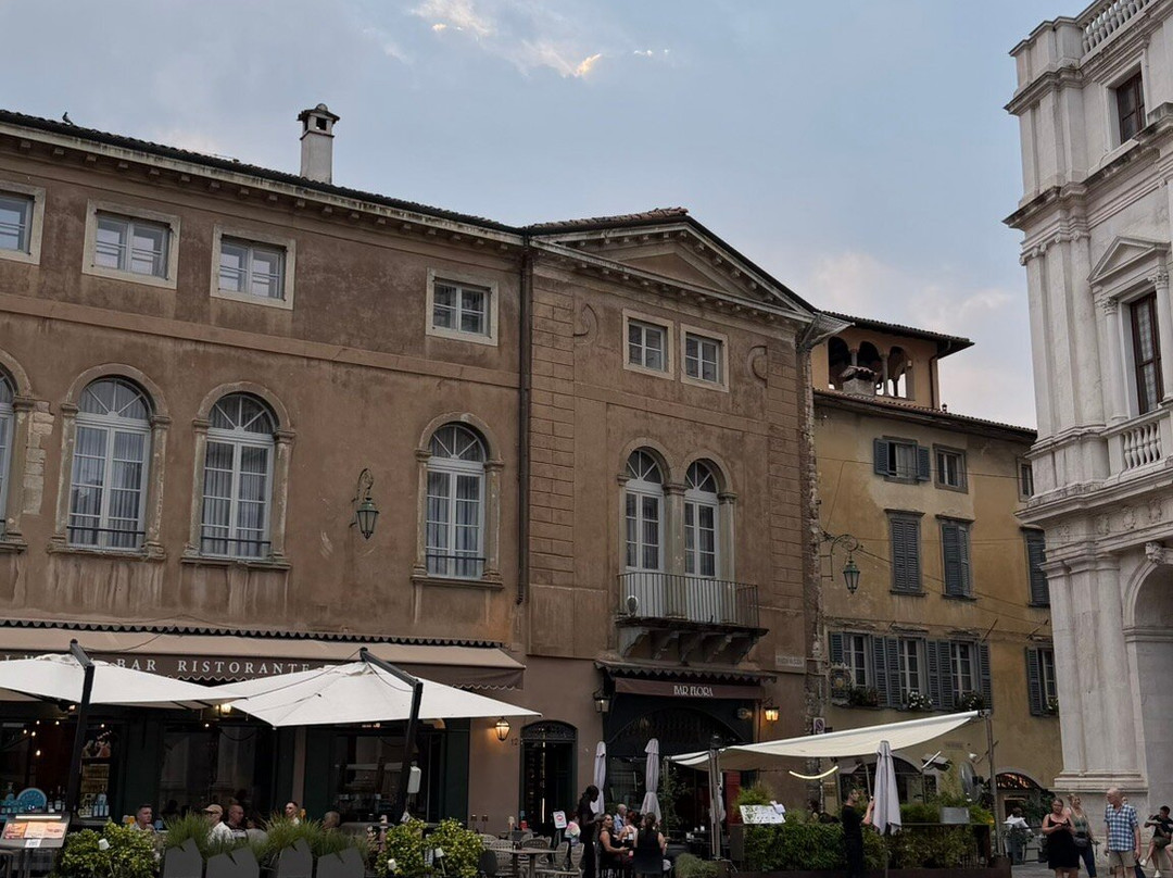 Piazza Vecchia-贝加莫必去景点