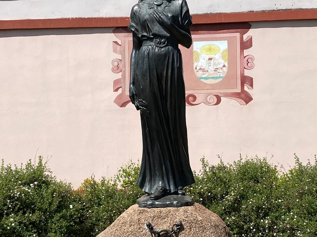 Sculpture of Prussian Princess Rangeta-Neman必去景点