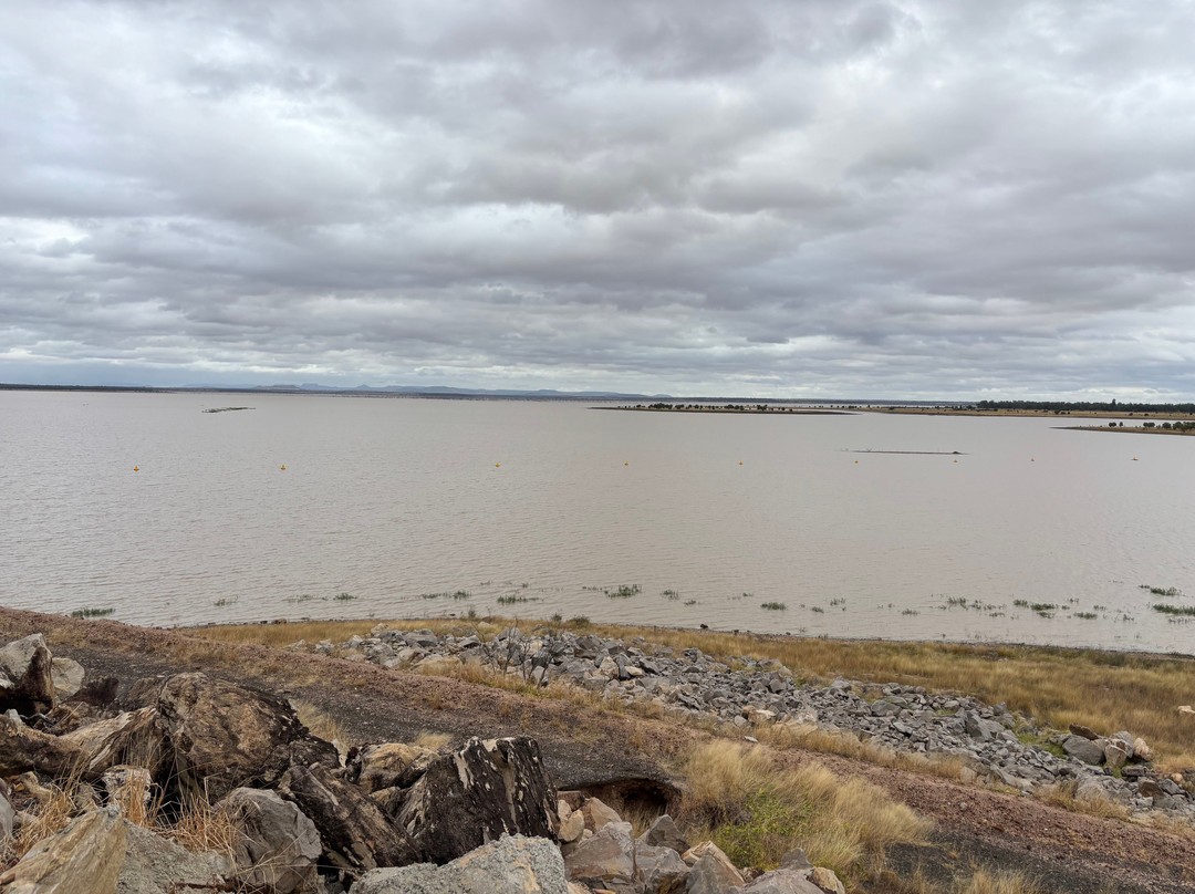 Fairbairn Dam-Emerald必去景点