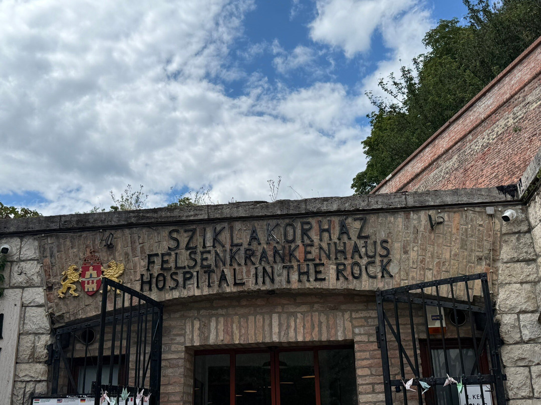 岩石核地堡博物馆战地医院-布达佩斯必去景点
