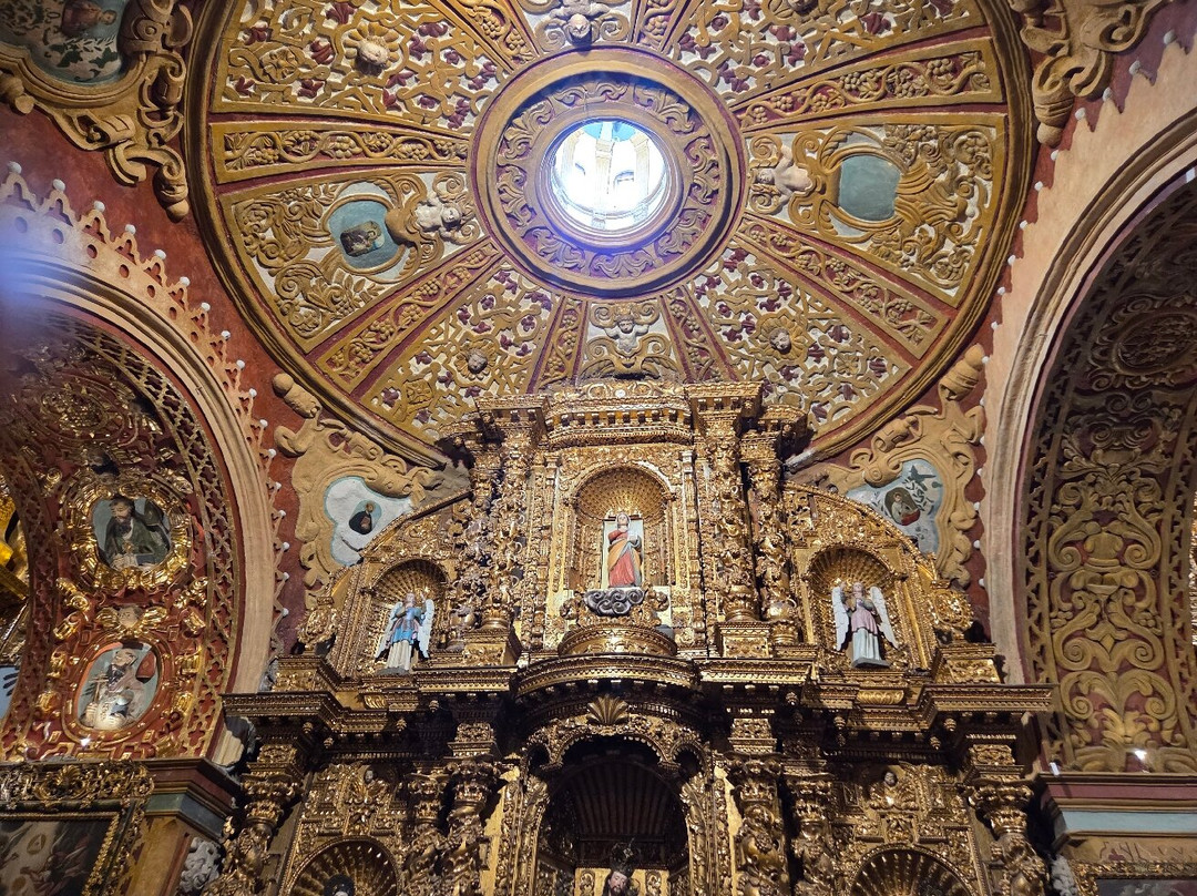 耶稣陪伴教堂（Iglesia de La Compania de Jesus）-基多必去景点