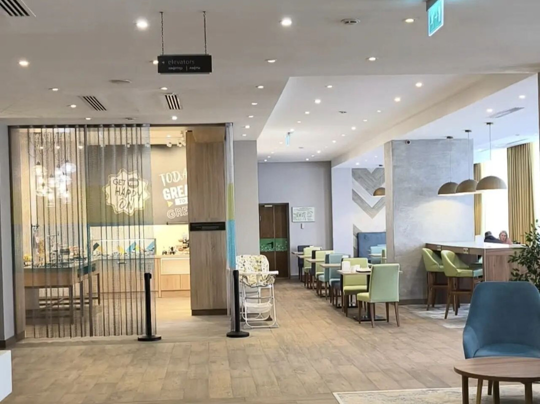 阿斯塔纳胜利拱门希尔顿欢朋酒店主图