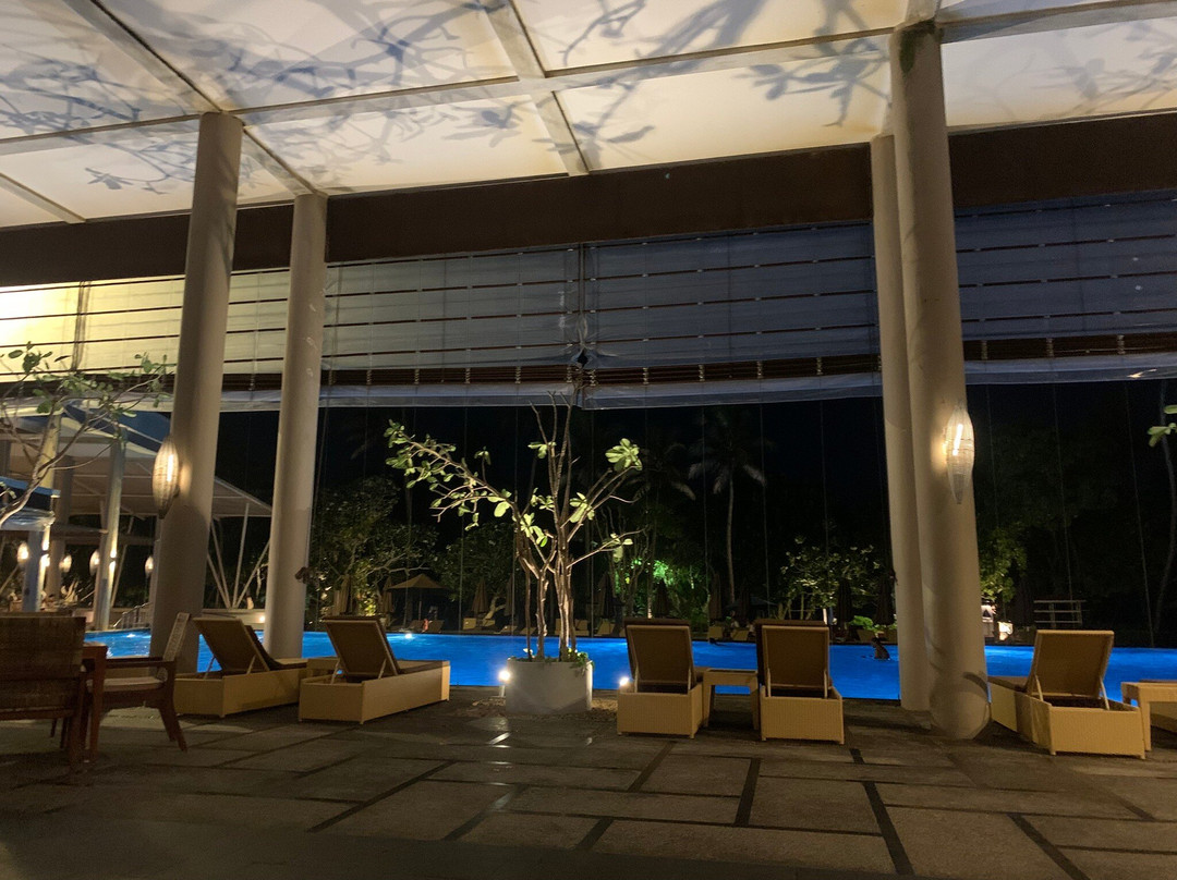 辛纳蒙贝鲁瓦勒海湾酒店主图