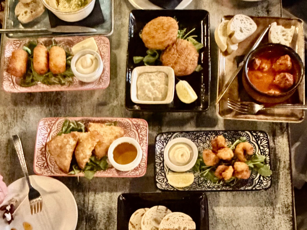 Zeytin Warrington
