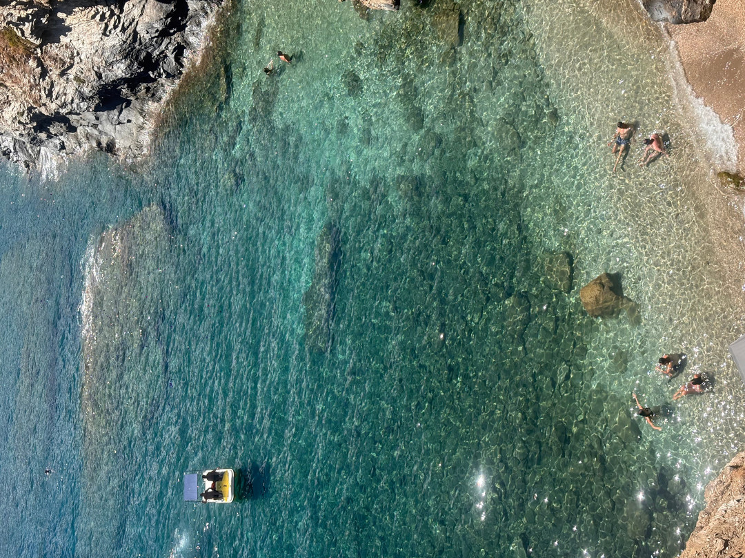 Karavostási Beach-Istron必去景点