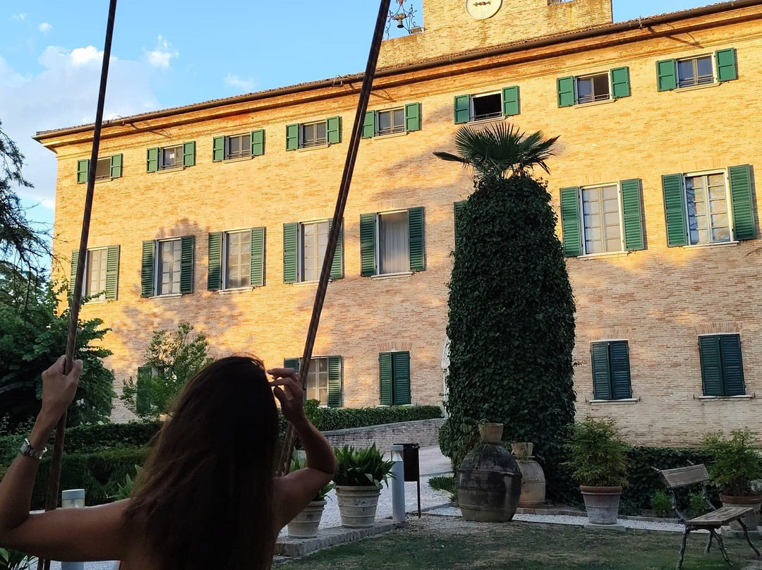 卡斯特罗迪蒙特拉多酒店主图