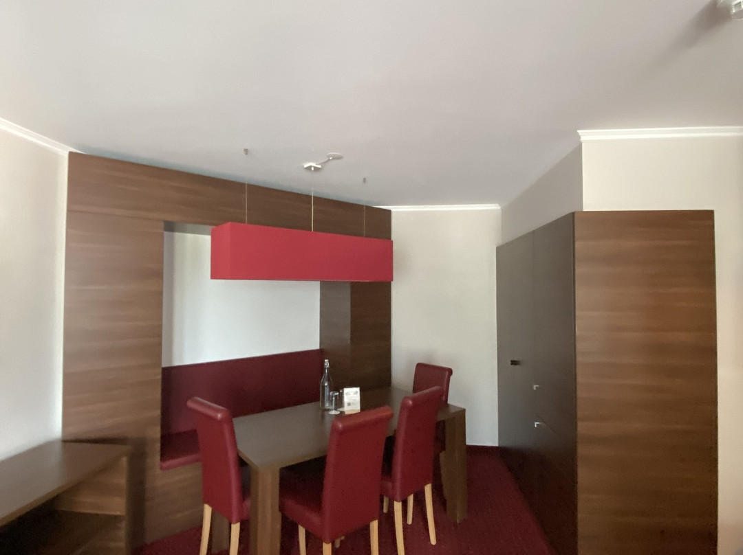 英格堡H+水疗酒店主图