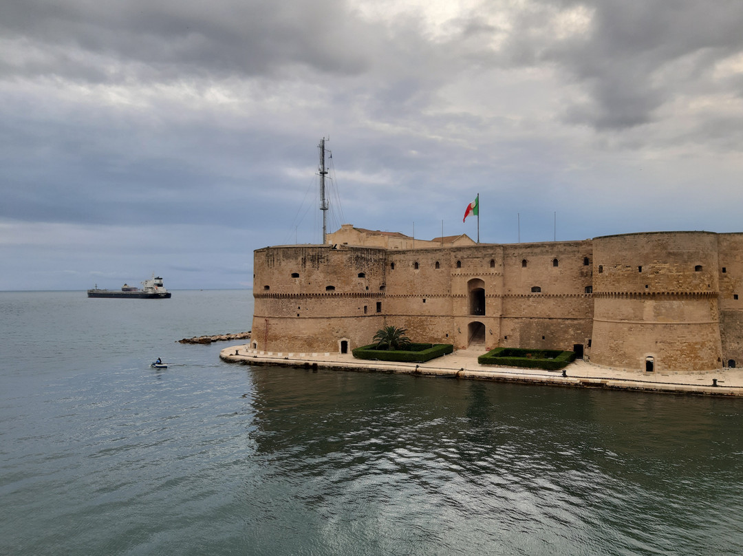 Castello Aragonese-塔兰托必去景点