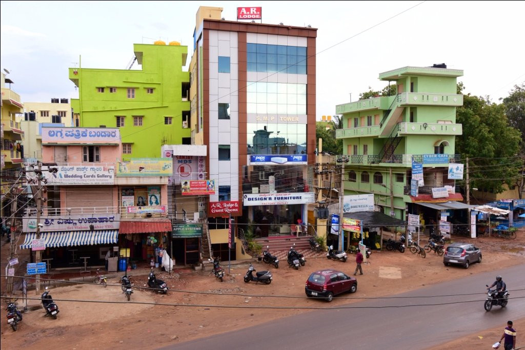 Chandapura酒店住宿-A.R. Lodge And Guest Rooms